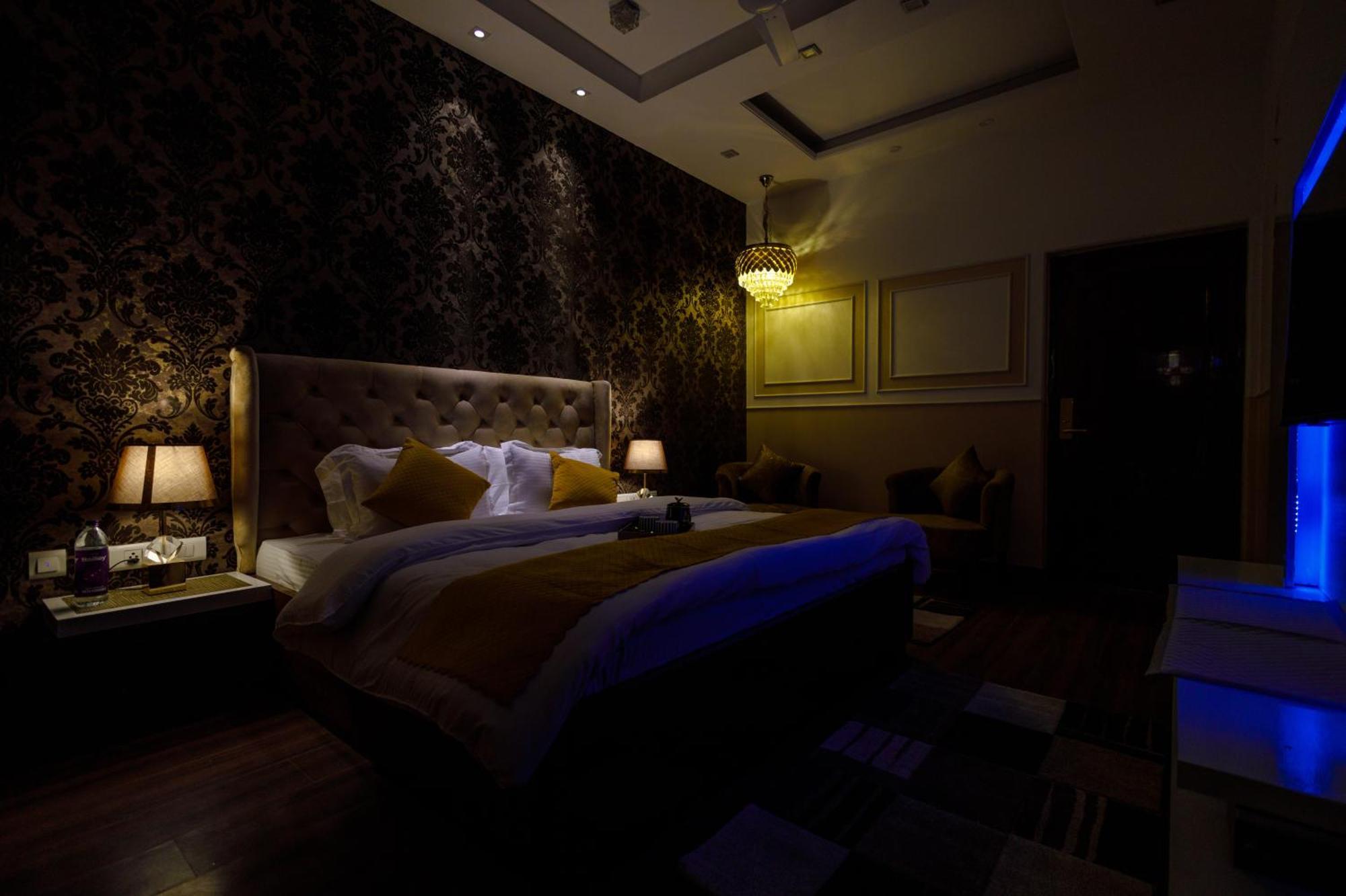 Victorian Elegance Luxury Stays Amritsar Esterno foto