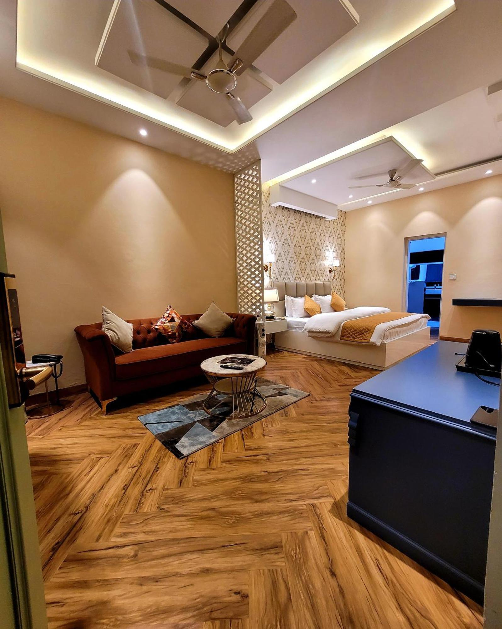 Victorian Elegance Luxury Stays Amritsar Esterno foto