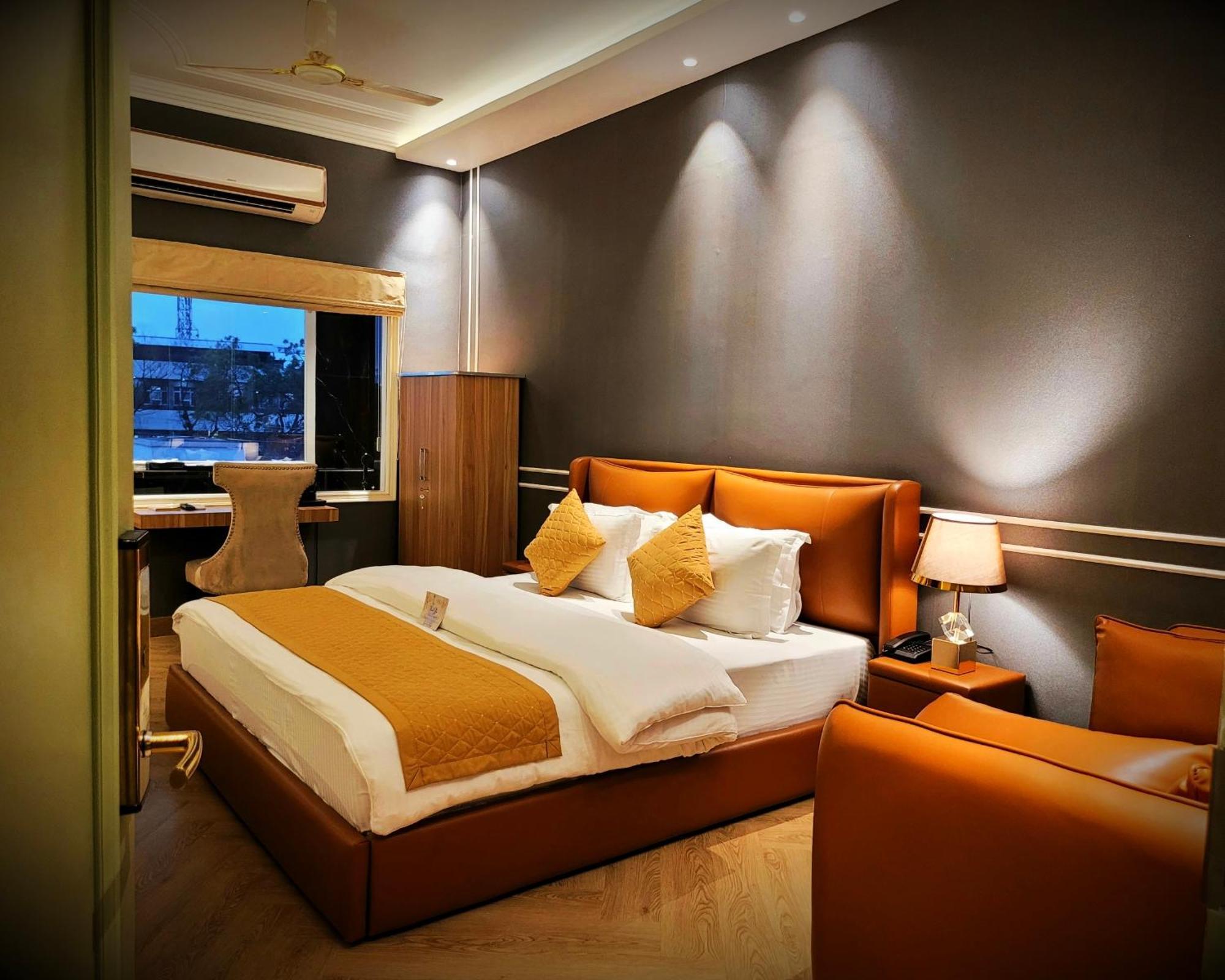 Victorian Elegance Luxury Stays Amritsar Esterno foto