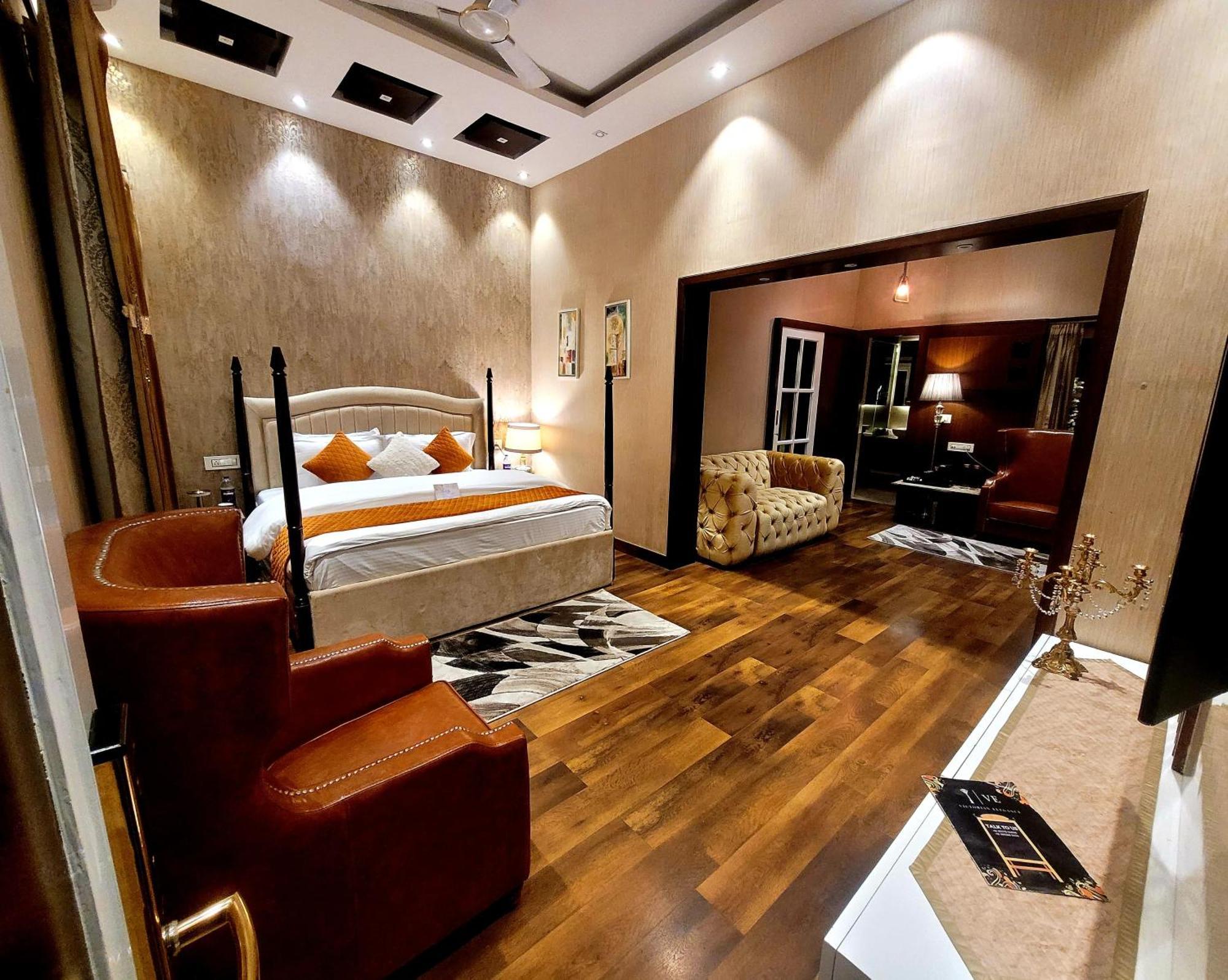 Victorian Elegance Luxury Stays Amritsar Esterno foto